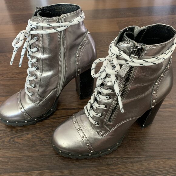 Size US 8.5 Silver Aldo Boots with White Laces - Picture 1 of 8